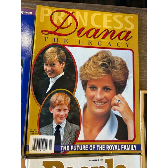 PRINCESS DIANA Lot of 7 Vintage Tabloids Magazines People Globe - Picture 8 of 8